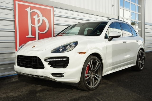 2013 Porsche Cayenne GTS