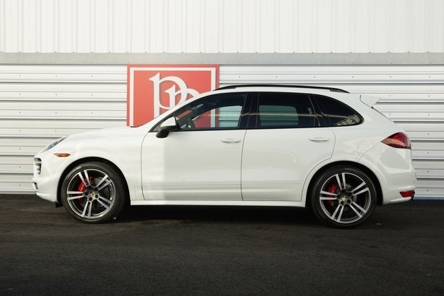 2013 Porsche Cayenne GTS