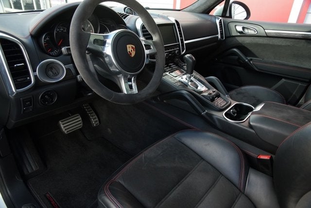 2013 Porsche Cayenne GTS