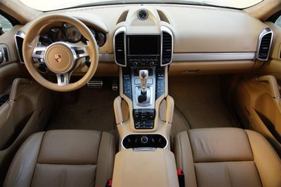 2013 Porsche Cayenne GTS