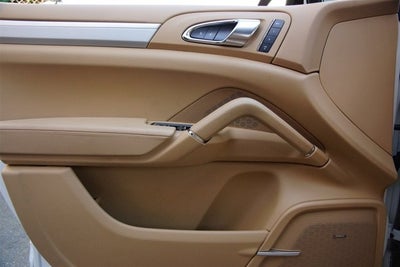 2013 Porsche Cayenne GTS
