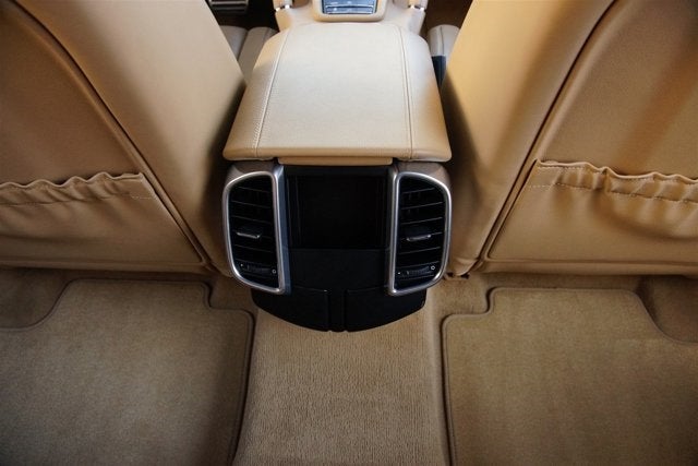 2013 Porsche Cayenne GTS