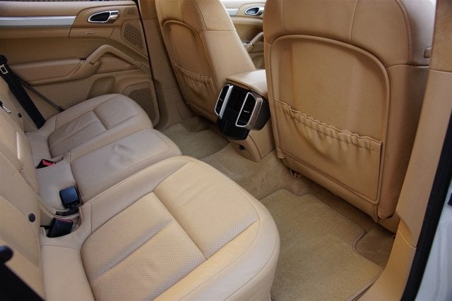 2013 Porsche Cayenne GTS