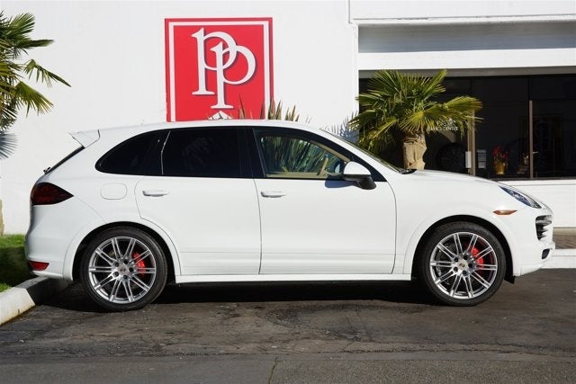 2013 Porsche Cayenne GTS