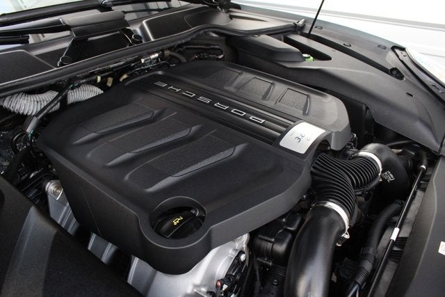 2016 Porsche Cayenne GTS