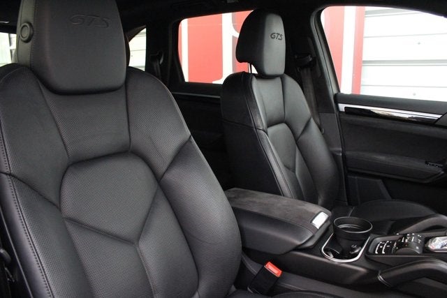 2016 Porsche Cayenne GTS