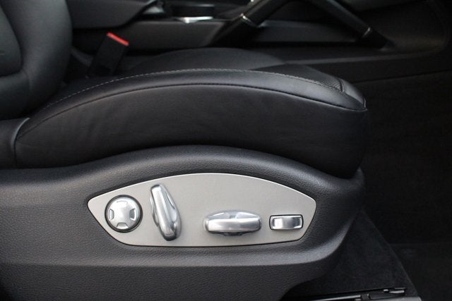 2016 Porsche Cayenne GTS