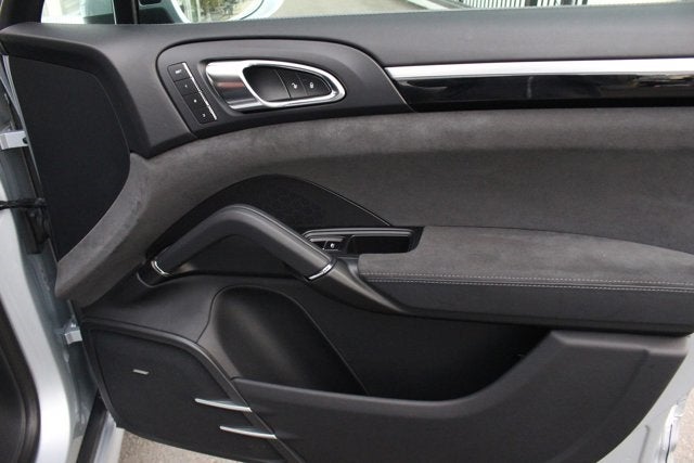 2016 Porsche Cayenne GTS