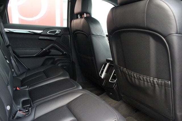 2016 Porsche Cayenne GTS