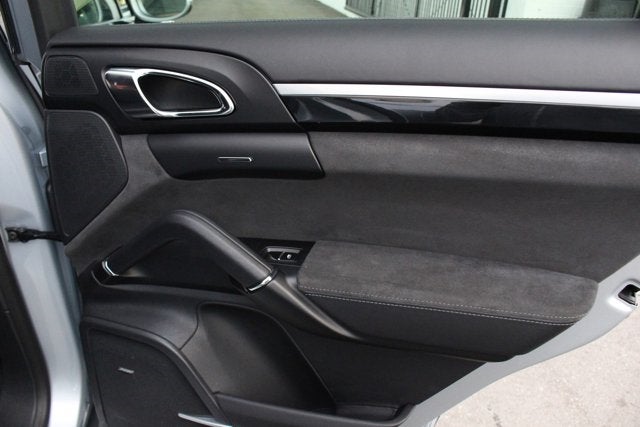 2016 Porsche Cayenne GTS