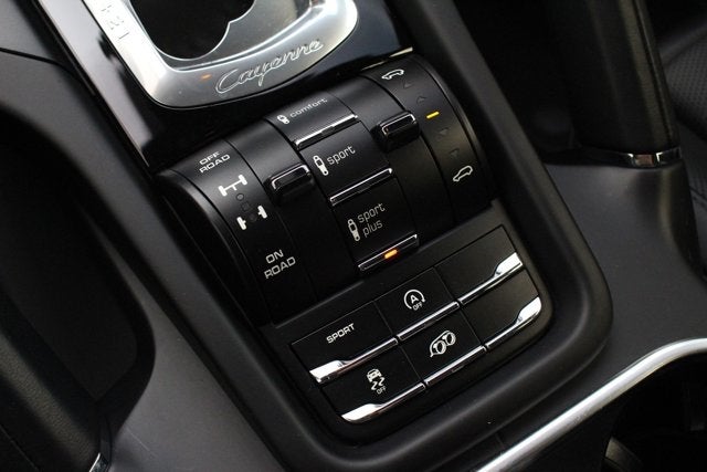 2016 Porsche Cayenne GTS