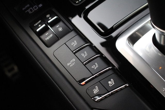 2016 Porsche Cayenne GTS