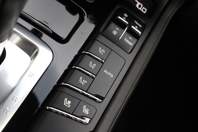 2016 Porsche Cayenne GTS