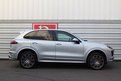 2016 Porsche Cayenne GTS