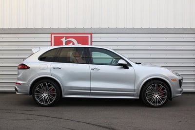 2016 Porsche Cayenne GTS