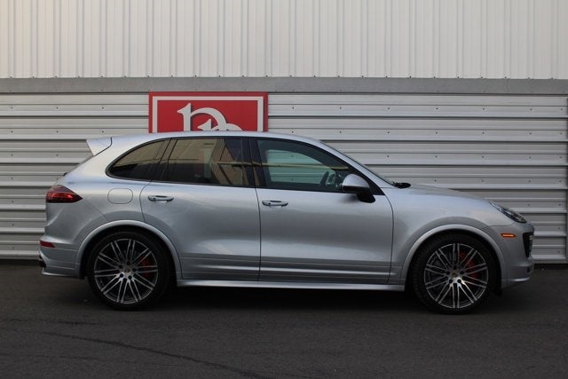 2016 Porsche Cayenne GTS