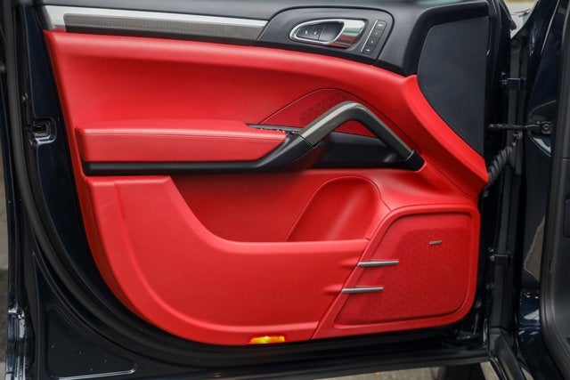 2016 Porsche Cayenne GTS