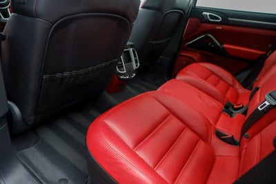 2016 Porsche Cayenne GTS