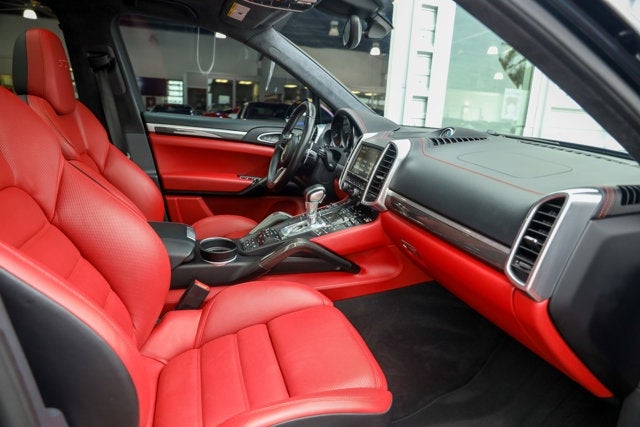 2016 Porsche Cayenne GTS