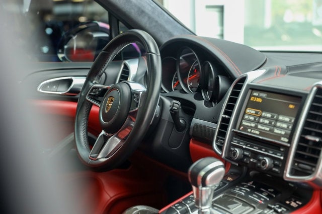 2016 Porsche Cayenne GTS