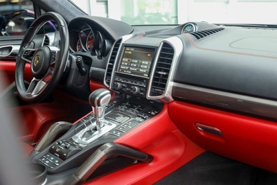 2016 Porsche Cayenne GTS