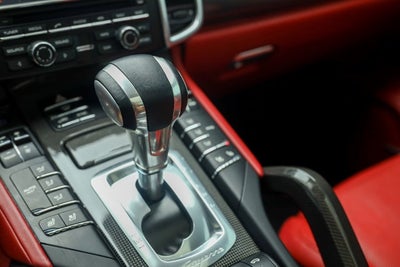 2016 Porsche Cayenne GTS