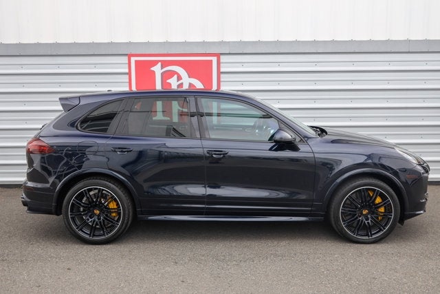 2016 Porsche Cayenne GTS