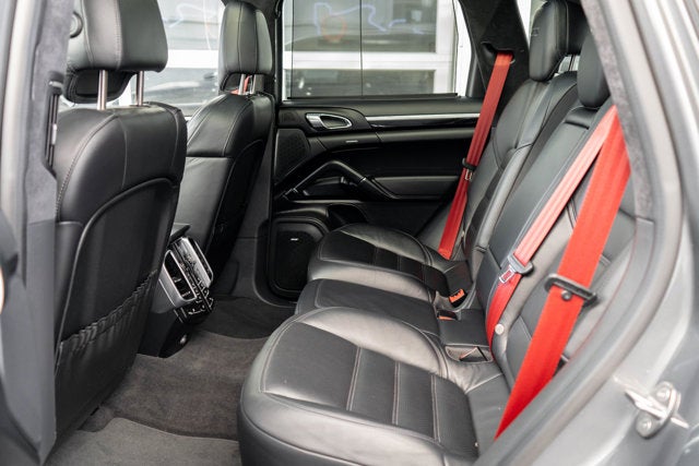 2017 Porsche Cayenne GTS