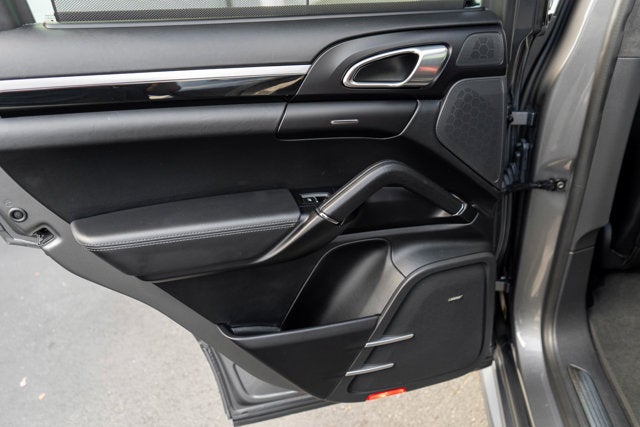 2017 Porsche Cayenne GTS
