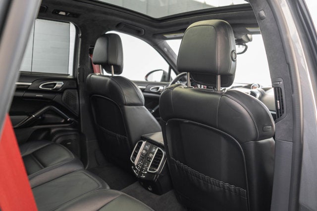 2017 Porsche Cayenne GTS