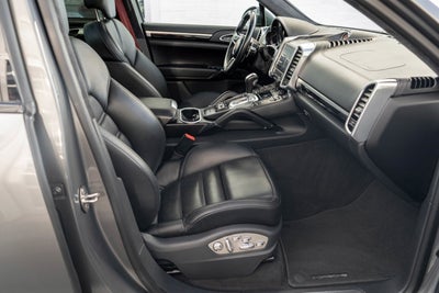 2017 Porsche Cayenne GTS