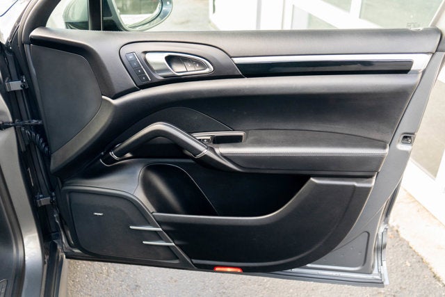 2017 Porsche Cayenne GTS