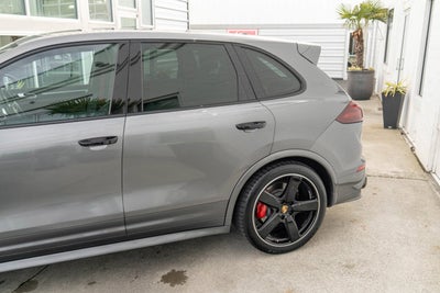 2017 Porsche Cayenne GTS
