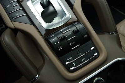 2013 Porsche Cayenne GTS