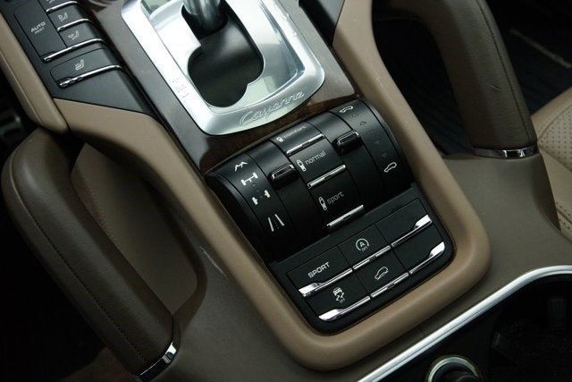 2013 Porsche Cayenne GTS