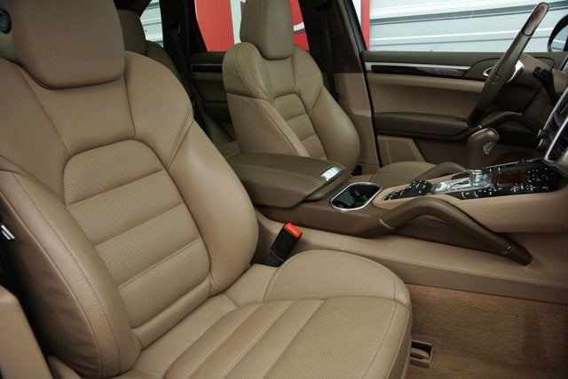 2013 Porsche Cayenne GTS