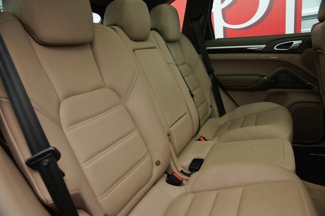 2013 Porsche Cayenne GTS