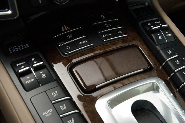 2013 Porsche Cayenne GTS