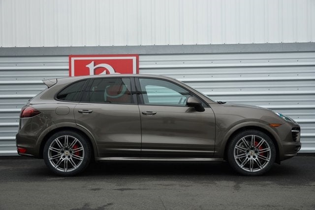 2013 Porsche Cayenne GTS