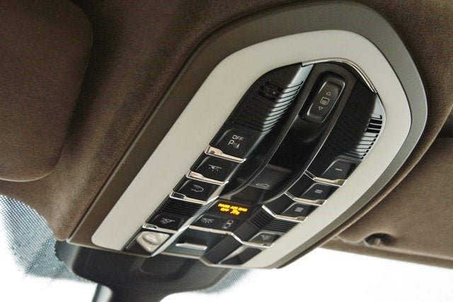 2013 Porsche Cayenne GTS