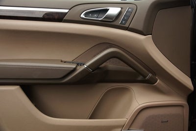 2013 Porsche Cayenne GTS