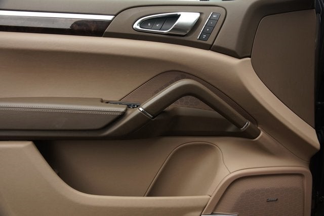 2013 Porsche Cayenne GTS