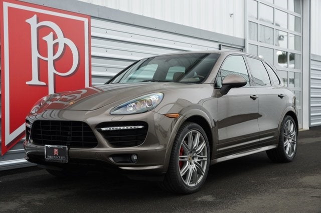 2013 Porsche Cayenne GTS