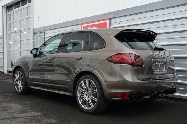 2013 Porsche Cayenne GTS