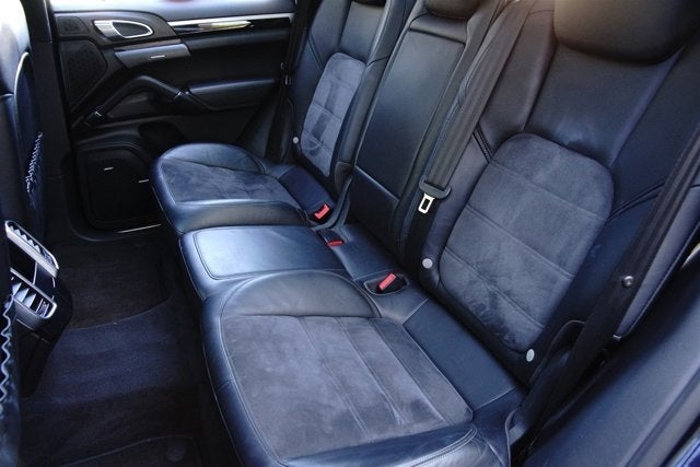 2013 Porsche Cayenne GTS