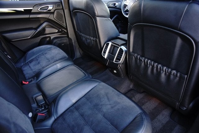 2013 Porsche Cayenne GTS