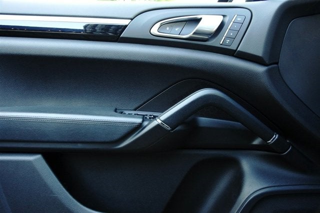 2013 Porsche Cayenne GTS