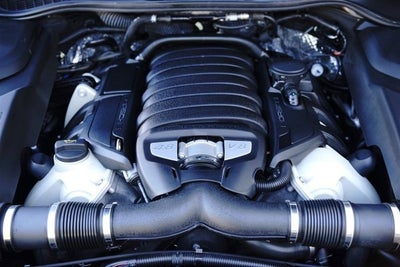 2013 Porsche Cayenne GTS