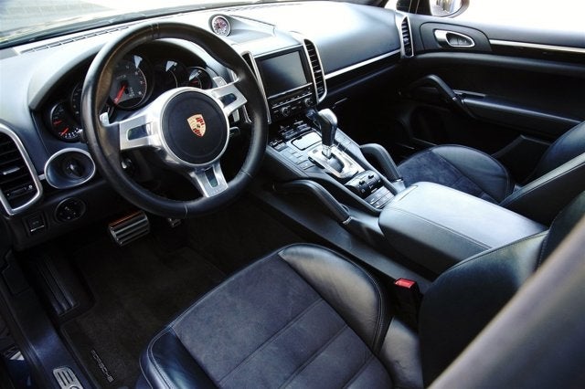 2013 Porsche Cayenne GTS