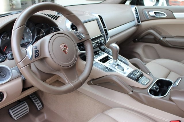 2014 Porsche Cayenne GTS